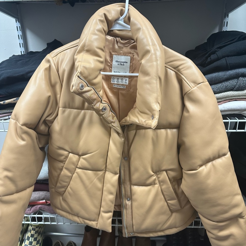 Abercrombie & Fitch Vegan Leather Mini Puffer size small